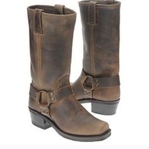 Frye Women’s harness 12R boot